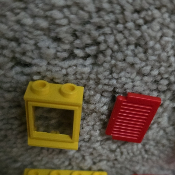 LEGO Vintage Building Block Window and Door Set - Red and Yellow - Picture 11 of 13